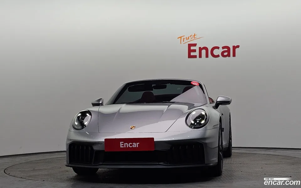 Porsche 911 (992) 4 GTS 2025 — миниатюра 3