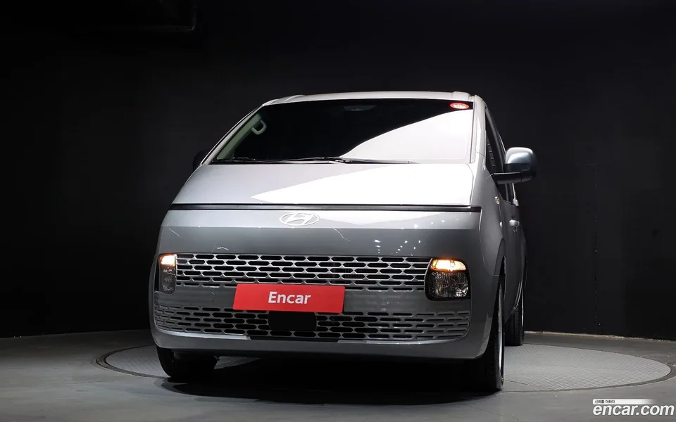 Hyundai Staria 3 2025 — миниатюра 3