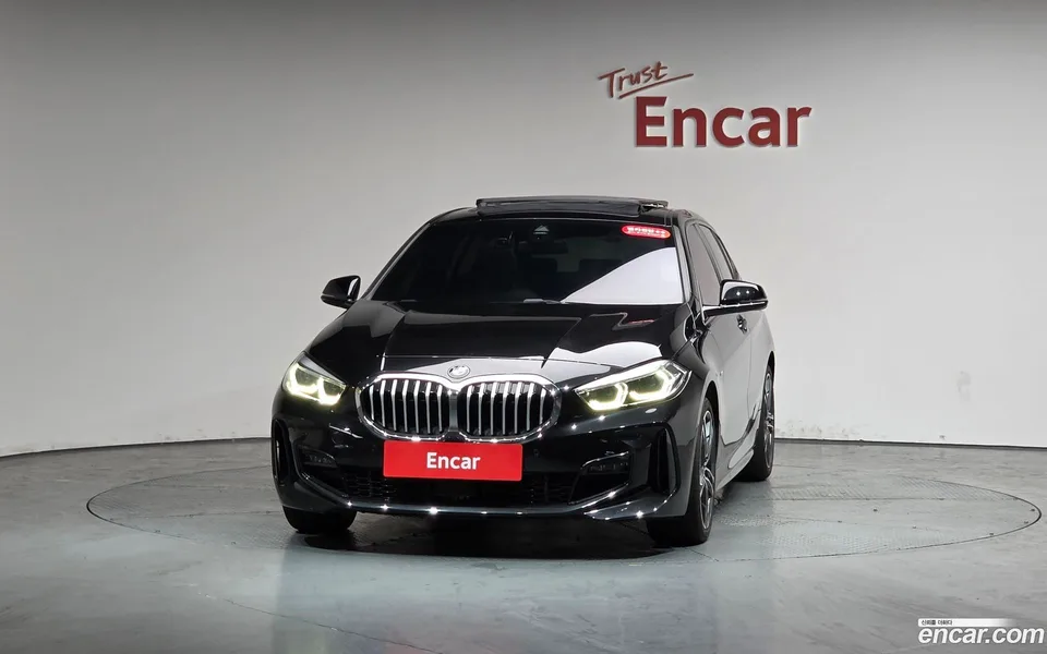 BMW 1 Series 120i M 2023 — миниатюра 3