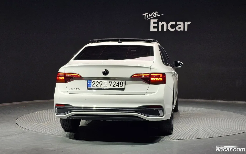 Volkswagen Jetta 1.5 TSI 2023 — миниатюра 4