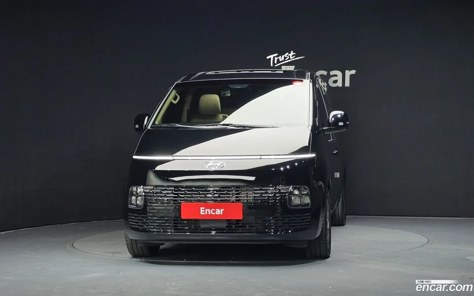 Hyundai Staria 9 2023 — миниатюра 3