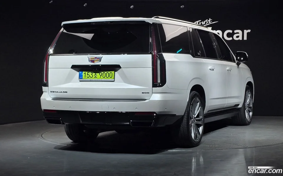 Cadillac Escalade 6.2 ESV 2025 — миниатюра 2
