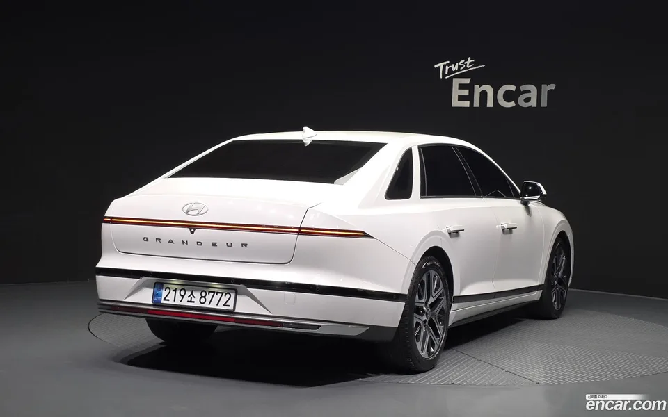Hyundai Grandeur Hybrid 2023 — миниатюра 2