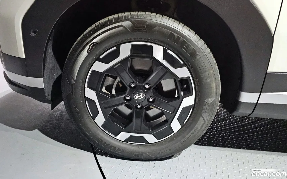 Hyundai SantaFe 2.5T 2WD 2024 — миниатюра 5