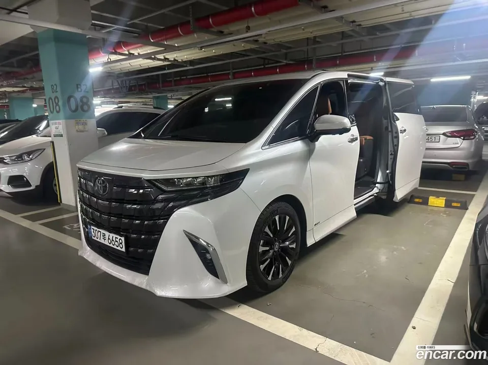 Toyota Alphard 2.5 HEV AWD 2024 — миниатюра 2