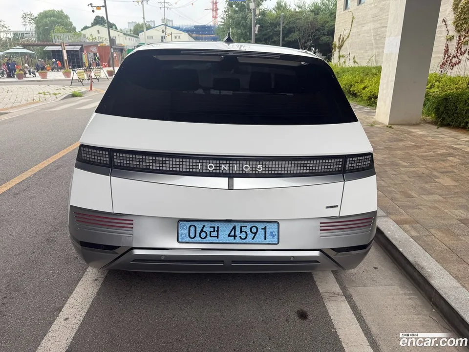 Hyundai Ioniq 5 AWD 2022 — миниатюра 4