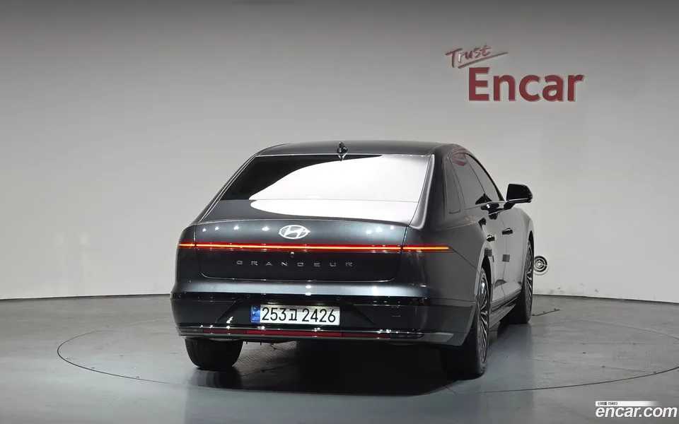 Hyundai Grandeur Hybrid 2024 — миниатюра 4