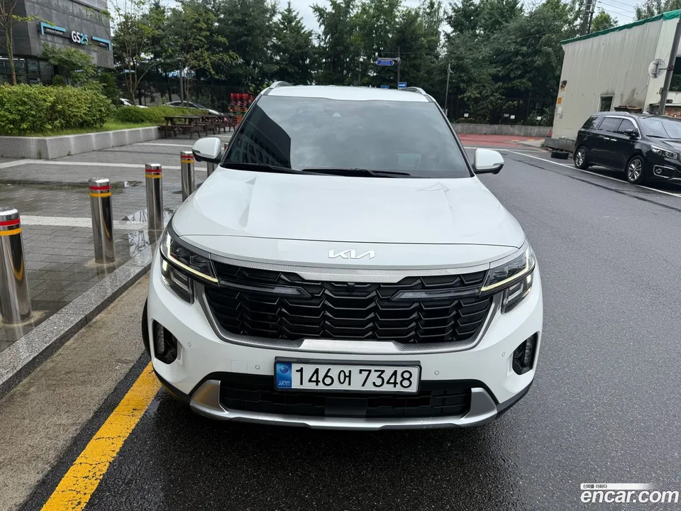 Kia Seltos 1.6 4WD 2022 — миниатюра 2