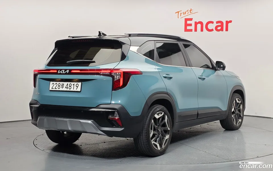 Kia Seltos 1.6 2WD 2024 — миниатюра 2