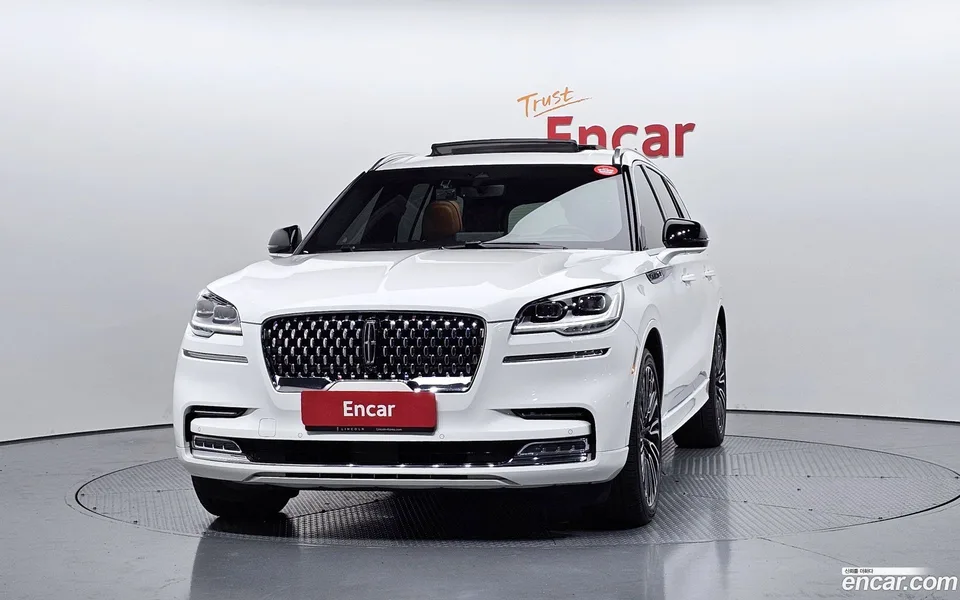 Lincoln Aviator 3.0 AWD 2023 — миниатюра 3