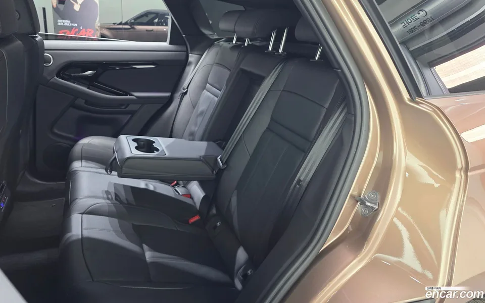 Land Rover Range Rover Evoque P250 SE 2025 — миниатюра 5