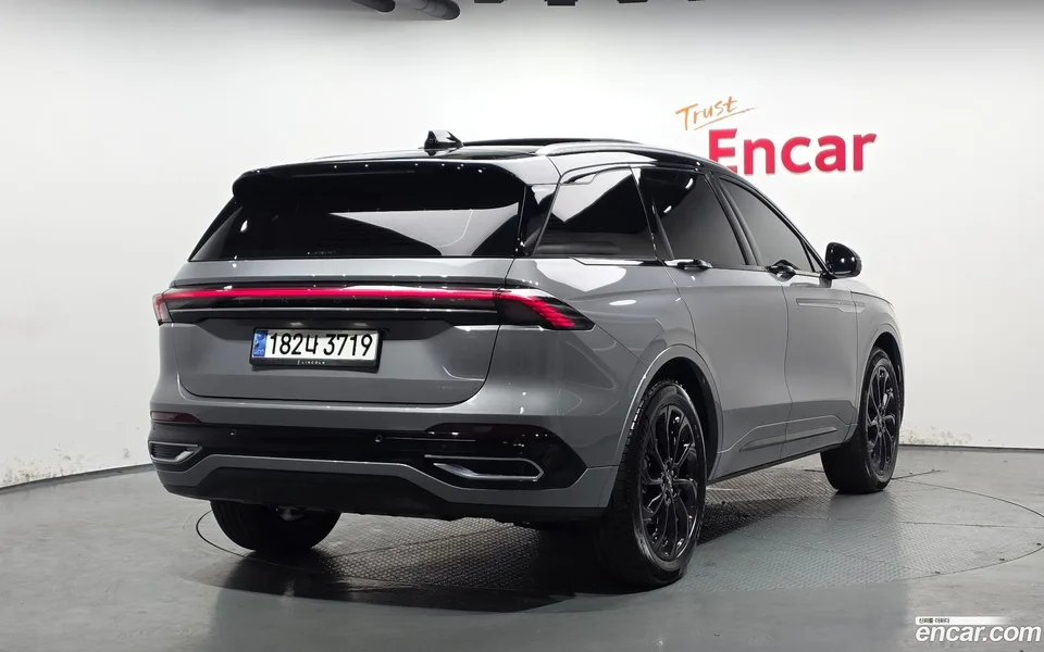Lincoln Nautilus 2.0 AWD 2024 — миниатюра 2