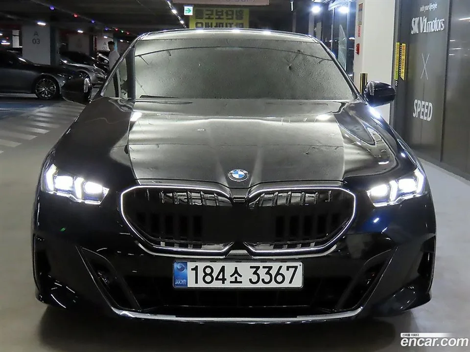 BMW 5 Series 520i M 2025 — миниатюра 2