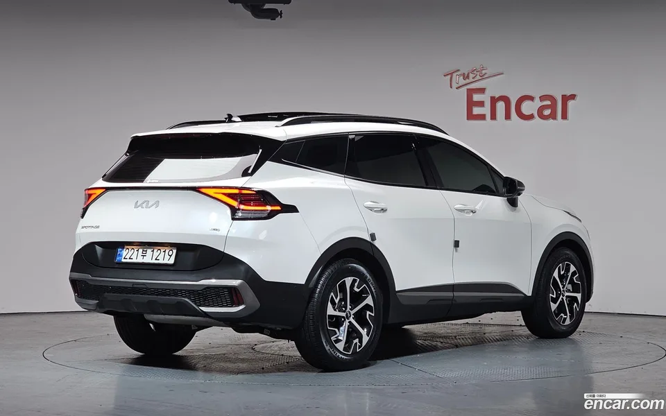 Kia Sportage Hybrid 4WD 2023 — миниатюра 2