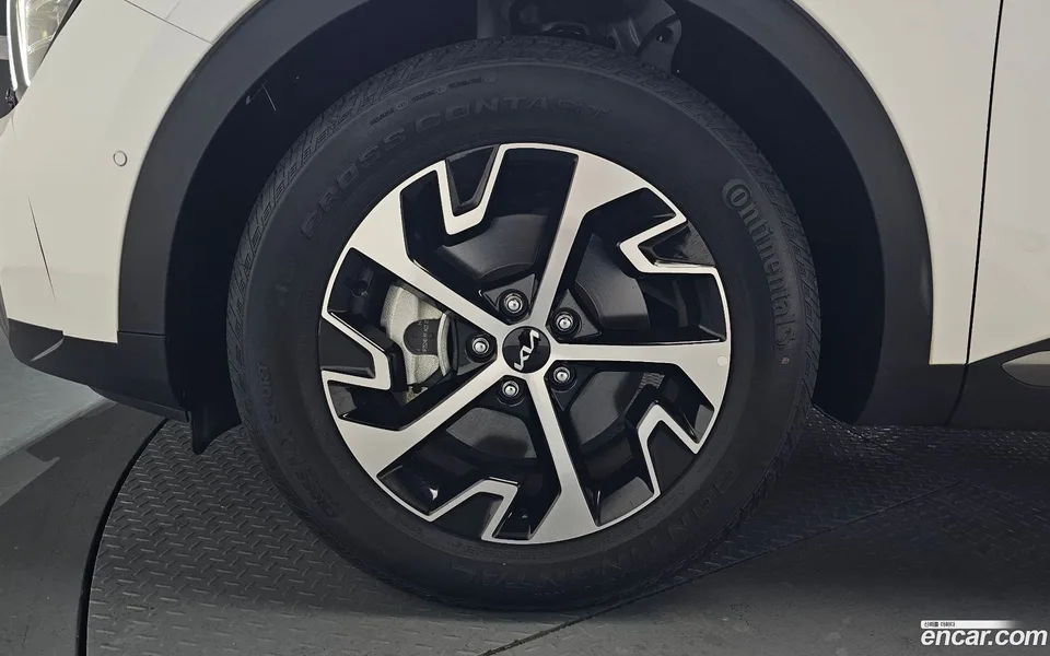 Kia Sportage Hybrid 4WD 2023 — миниатюра 5