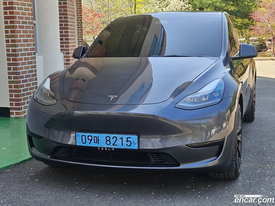 Tesla Model Y RWD 2025 — миниатюра 3