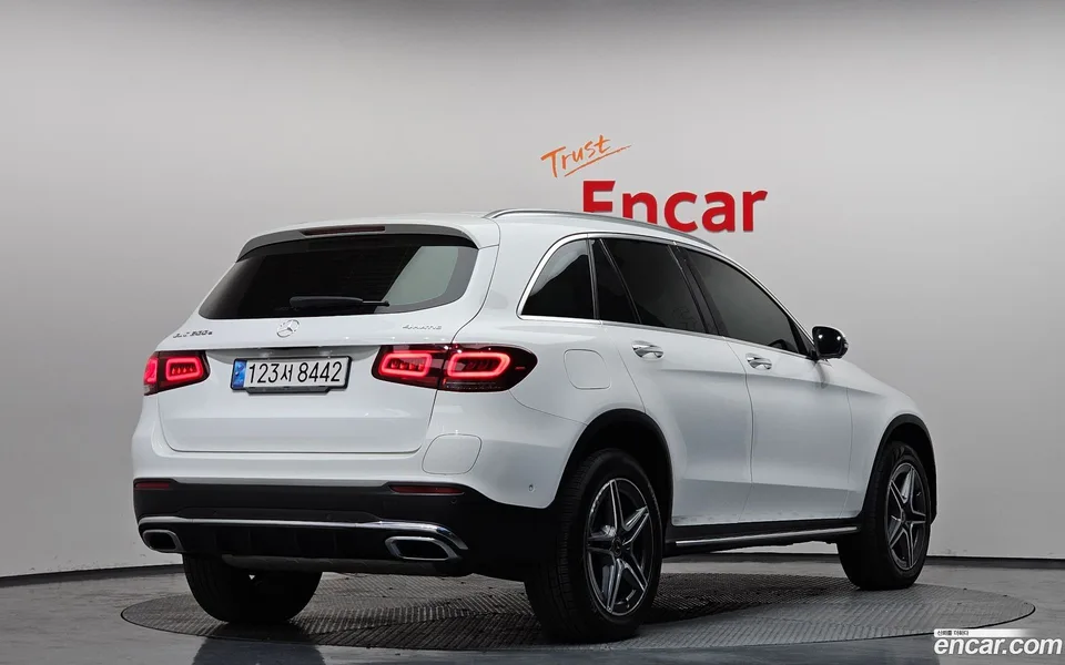 Mercedes-Benz GLC-Class GLC300e 4MATIC 2022 — миниатюра 2