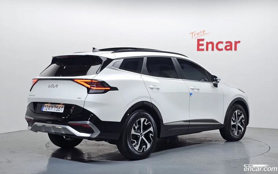 Kia Sportage Hybrid 2WD 2024 — миниатюра 2