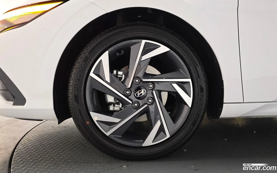 Hyundai Avante CN7 1.6 2025 — миниатюра 5