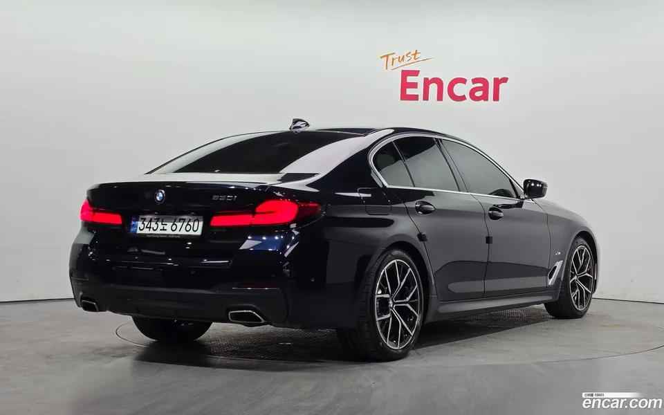 BMW 5 Series 530i M 2022 — миниатюра 2