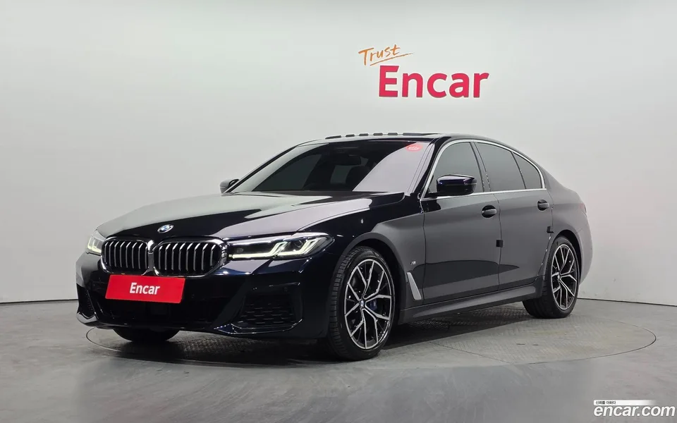 BMW 5 Series 530i M 2022 — фото 1, купить с доставкой в Москву