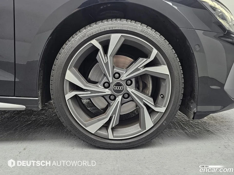 Audi A3 (8Y) 40 TFSI 2023 — миниатюра 2