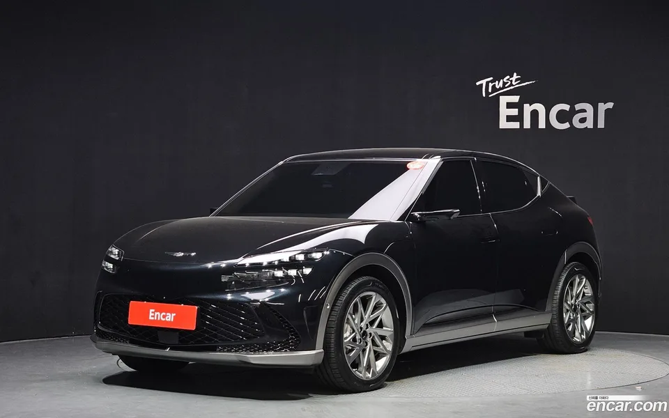 Genesis GV60 AWD 2024 — фото 1, купить с доставкой в Москву