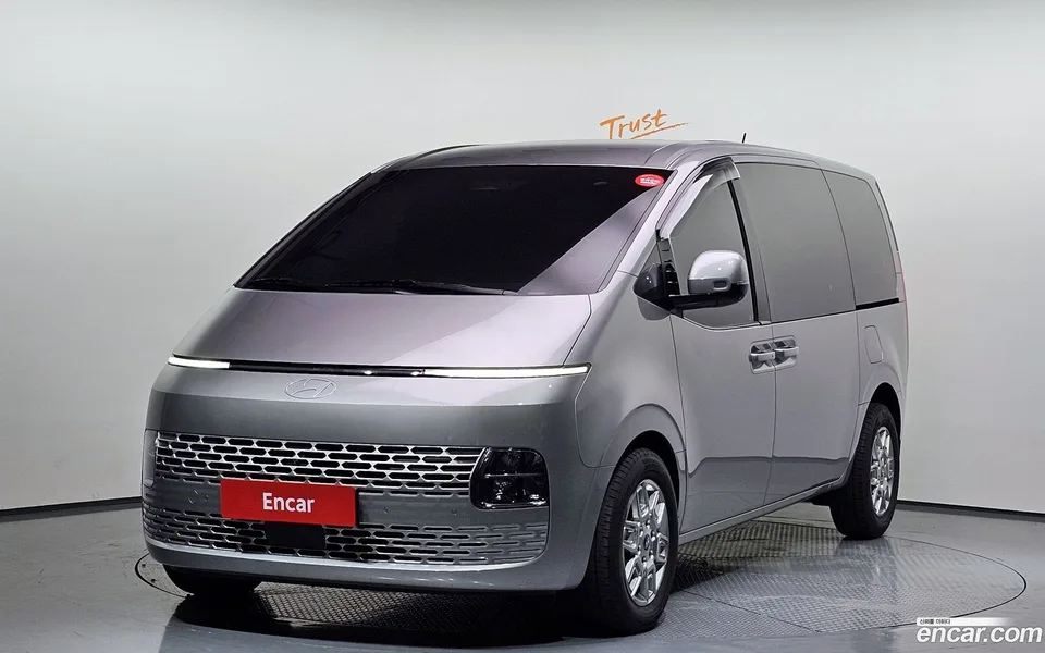 Hyundai Staria 3 2024 — фото 1, купить с доставкой в Москву