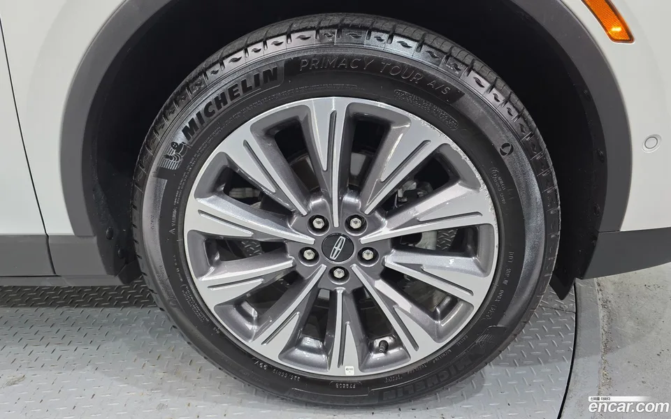 Lincoln Corsair 2.0 AWD 2022 — миниатюра 5