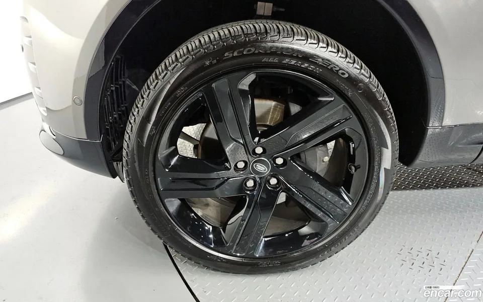 Land Rover Discovery D350 HSE 2025 — миниатюра 5