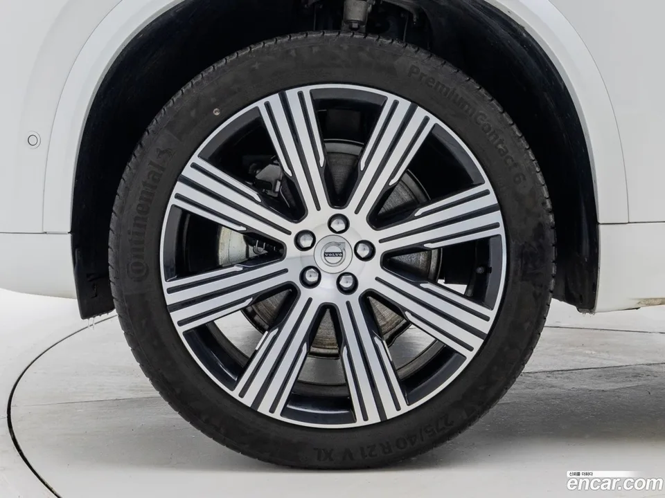 Volvo XC90 B6 2025 — миниатюра 5