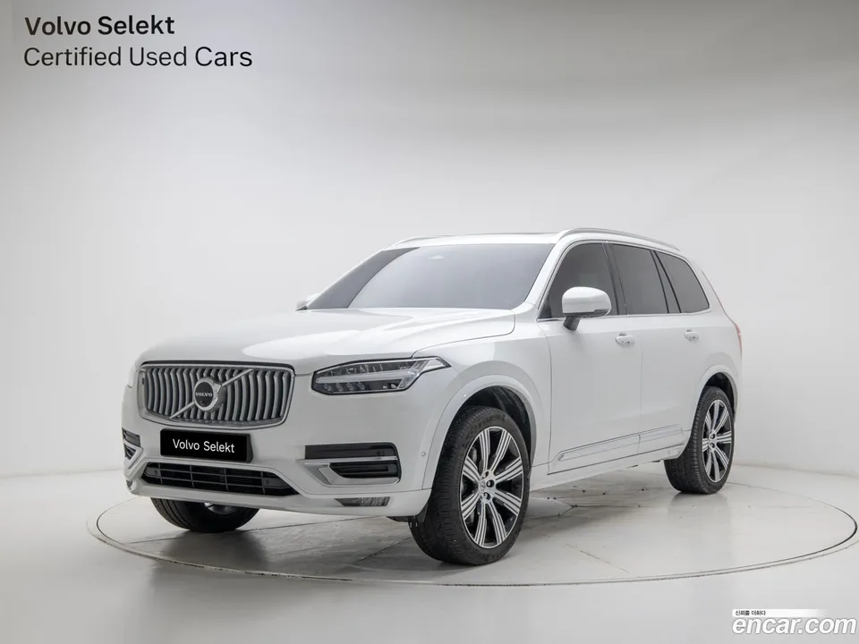 Volvo XC90 B6 2025 — фото 1, купить с доставкой в Москву