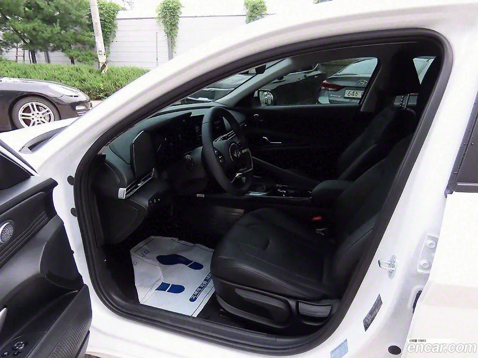 Hyundai Avante CN7 Hybrid 2025 — миниатюра 5