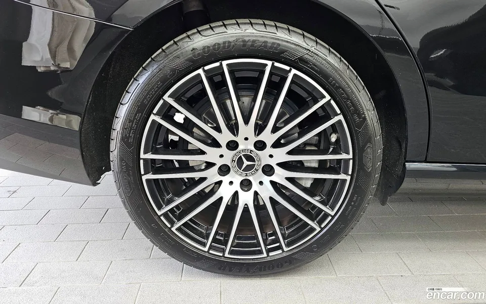 Mercedes-Benz C-Class C200 4MATIC 2022 — миниатюра 4