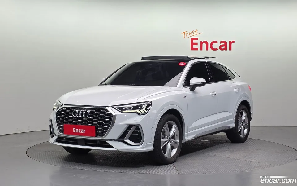 Audi Q3 35 TDI 2022 — фото 1, купить с доставкой в Москву