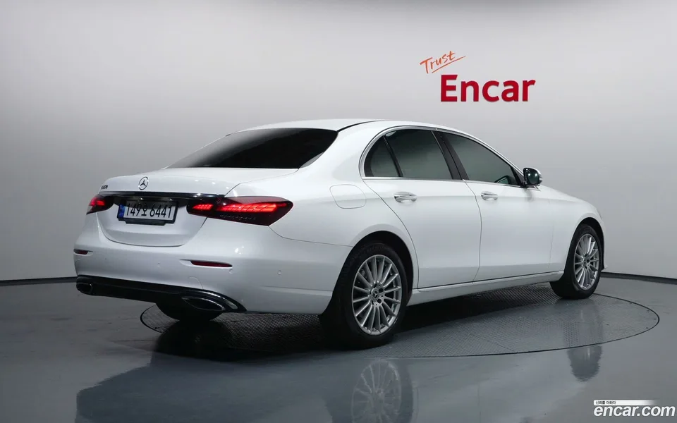 Mercedes-Benz E-Class E250 2022 — миниатюра 2