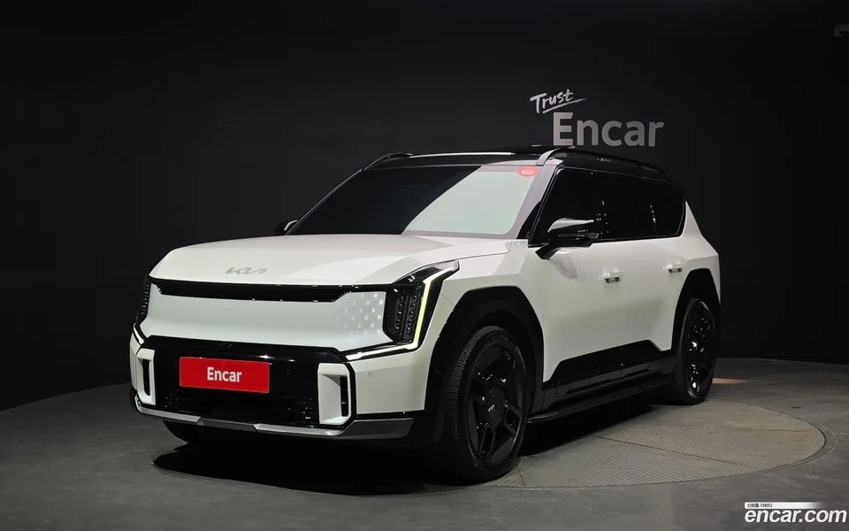 Kia EV9 4WD 2023 — фото 1, купить с доставкой в Москву