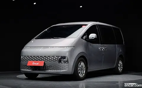 Hyundai Staria 2025 купить в Москве