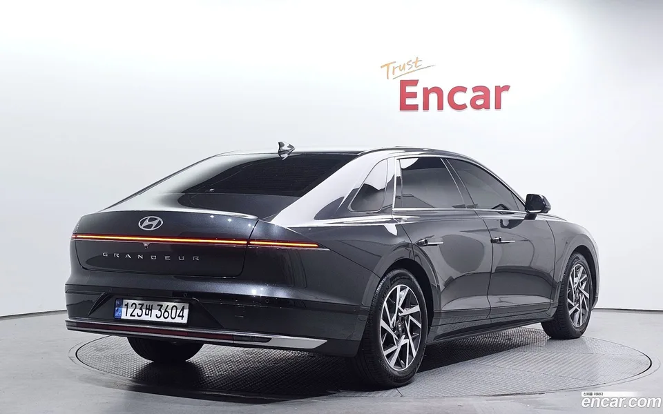Hyundai Grandeur 2.5 2WD 2023 — миниатюра 2