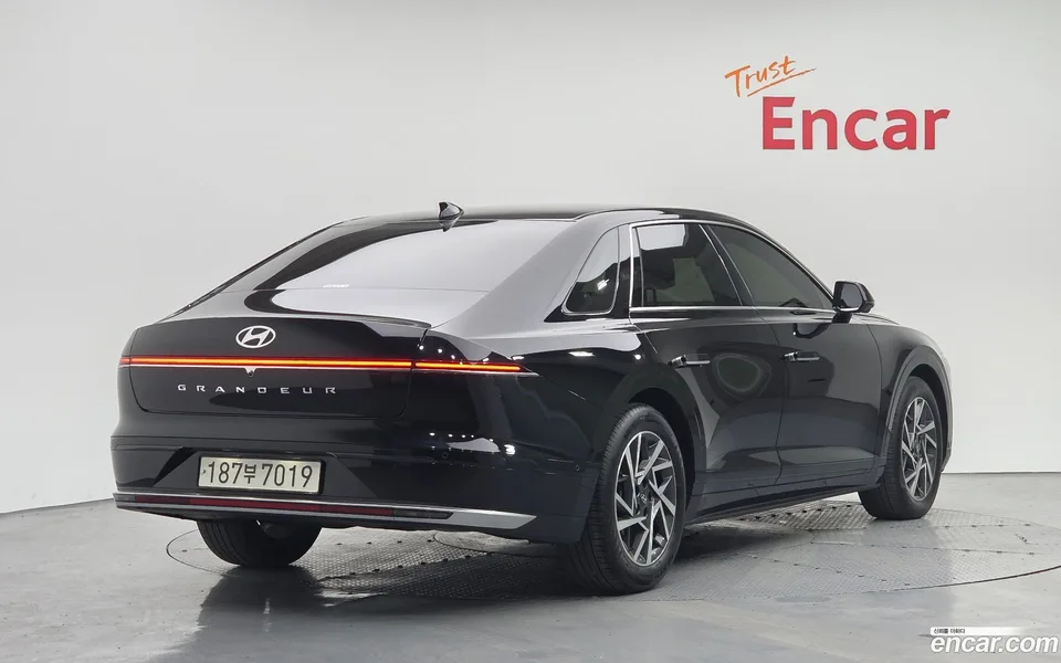 Hyundai Grandeur 2.5 2WD 2024 — миниатюра 2