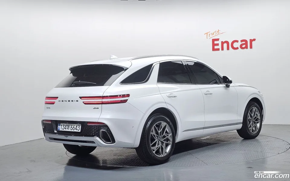 Genesis GV70 2.5T AWD 2024 — миниатюра 2