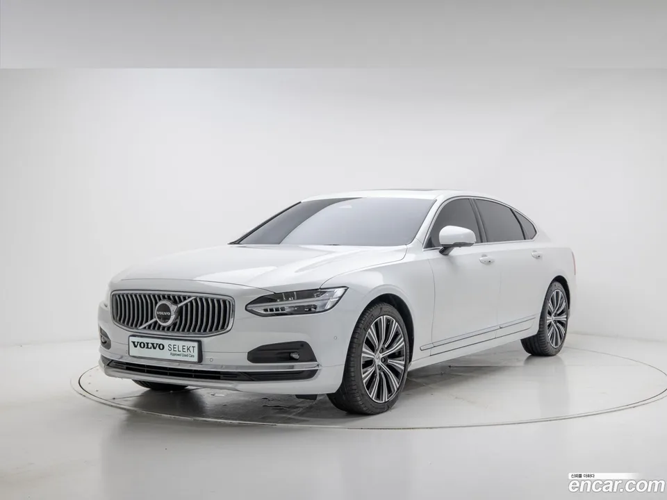 Volvo S90 B5 2024 — фото 1, купить с доставкой в Москву