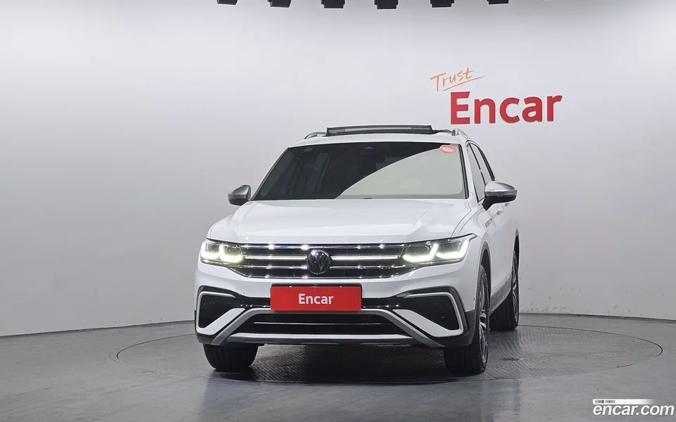 Volkswagen Tiguan Allspace 2.0 TSI 2022 — миниатюра 3