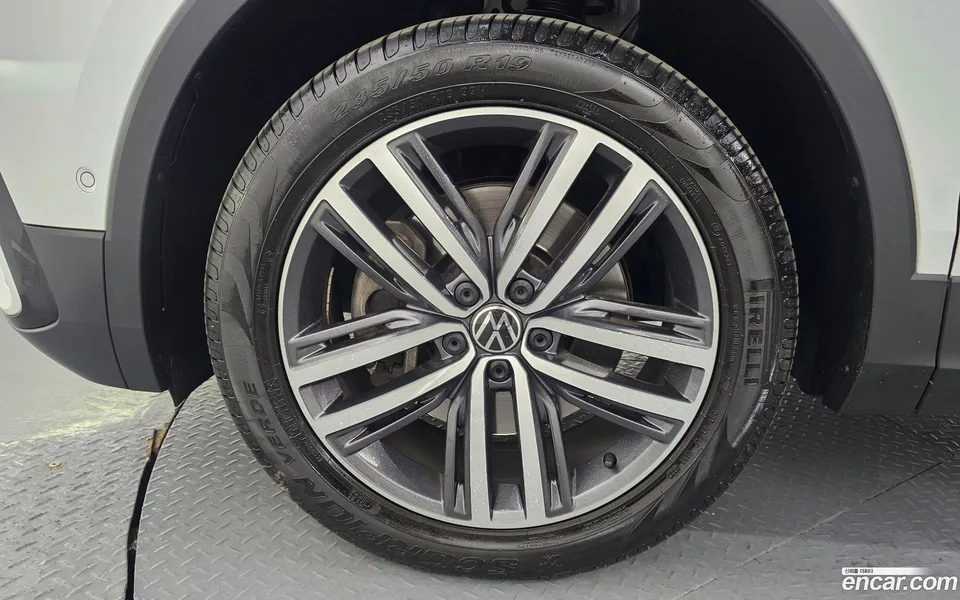 Volkswagen Tiguan Allspace 2.0 TSI 2022 — миниатюра 4