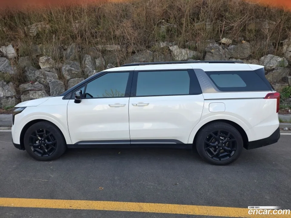 Kia Carnival HEV 7 X Line 2025 — миниатюра 2