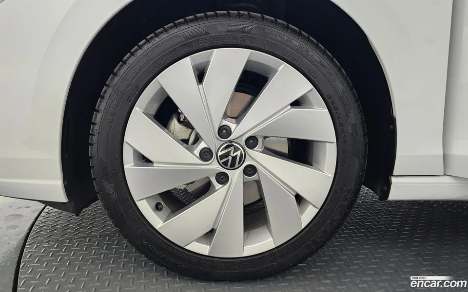 Volkswagen Golf 2.0 TDI 2025 — миниатюра 5