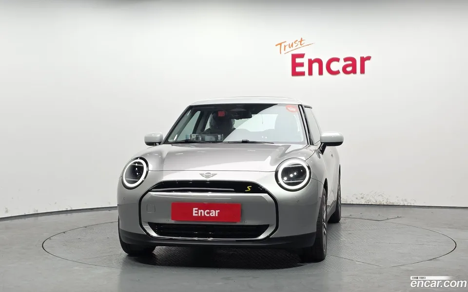 MINI Cooper Electric SE 2024 — миниатюра 3