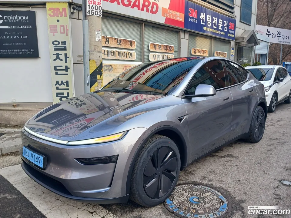 Tesla Model Y AWD 2026 — миниатюра 2