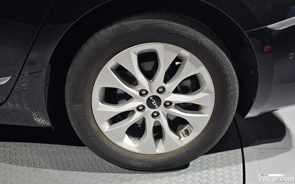 Kia K8 2.5 2WD 2023 — миниатюра 5