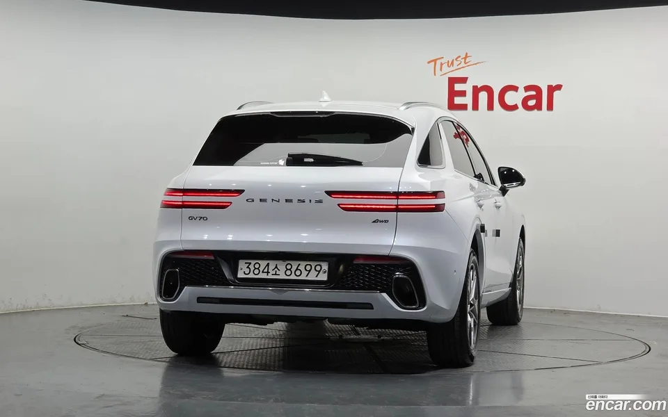 Genesis GV70 2.5T AWD 2023 — миниатюра 4